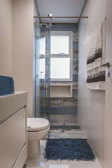 Les salles de bains modernes sont parfaites pour les petits appartements.