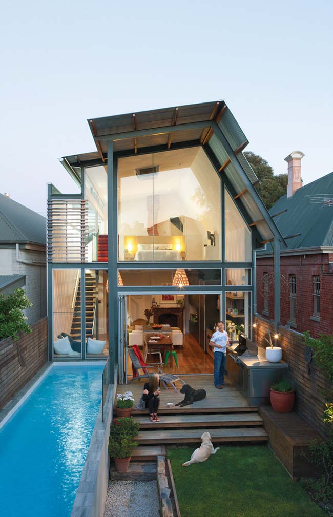 Qui a dit qu'une maison simple, petite et bon marché ne pouvait pas avoir de piscine ?