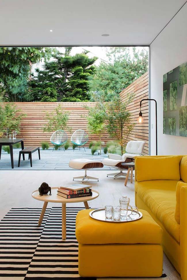 Espace de vie de style jardin petit mais moderne