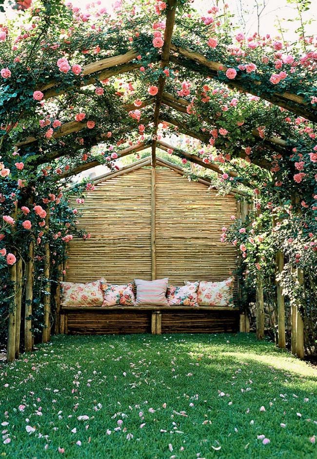 Espace romantique dans un petit jardin