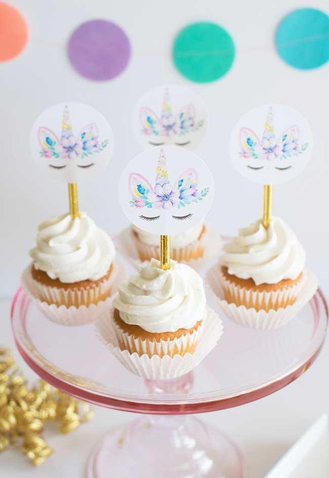 Cupcakes mignons pour une fête de licorne