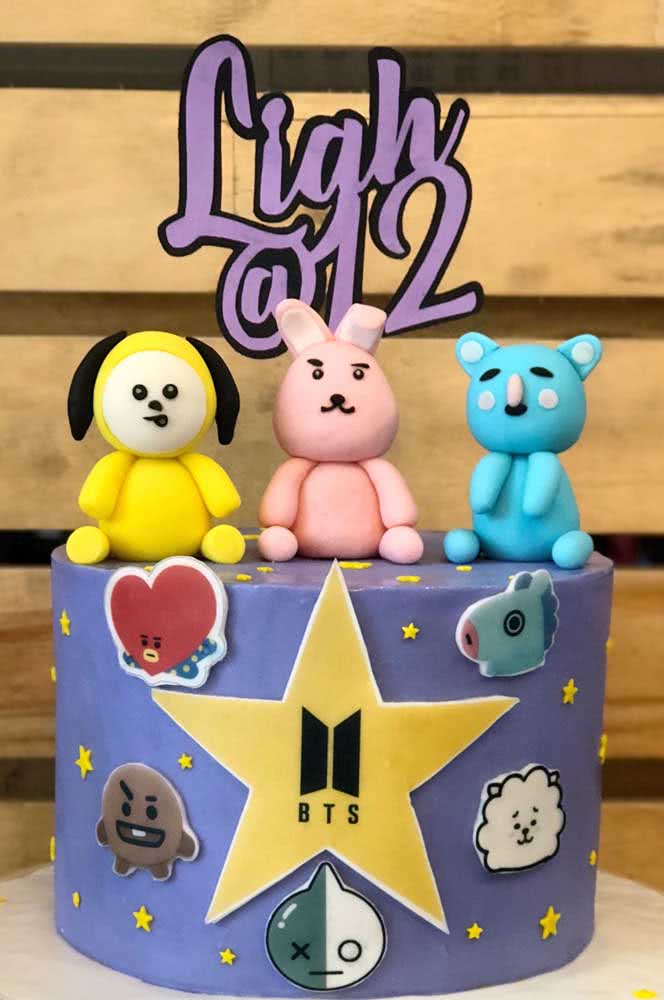 Gâteau BTS avec la mascotte du logo de l'organisation