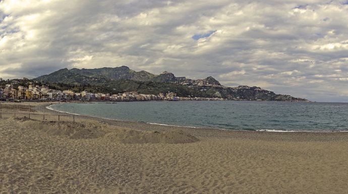 Plage Giardini Naxos