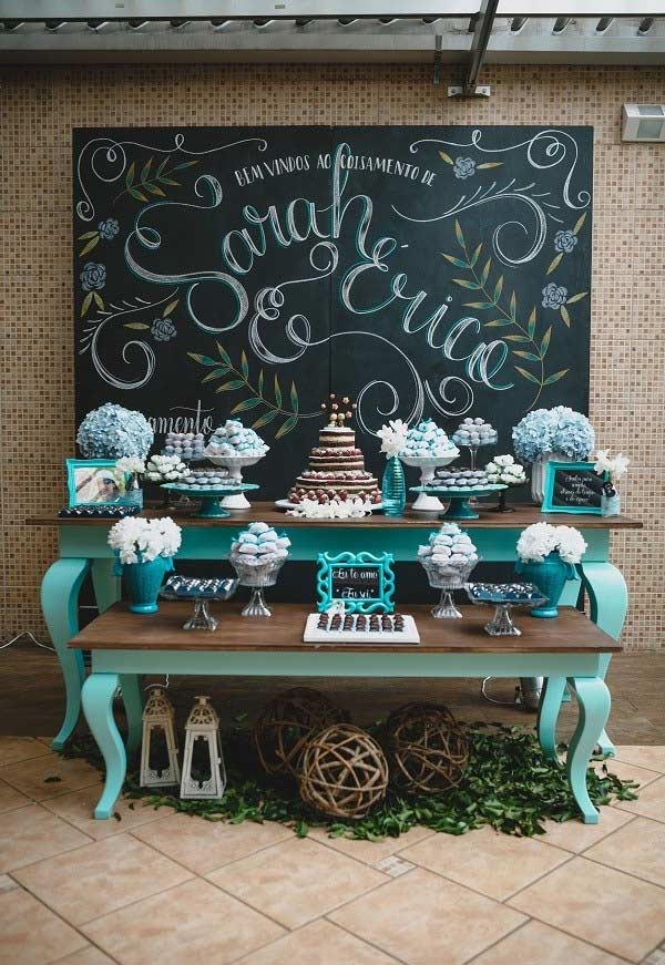 table de mariage décorée de bleu tiffany