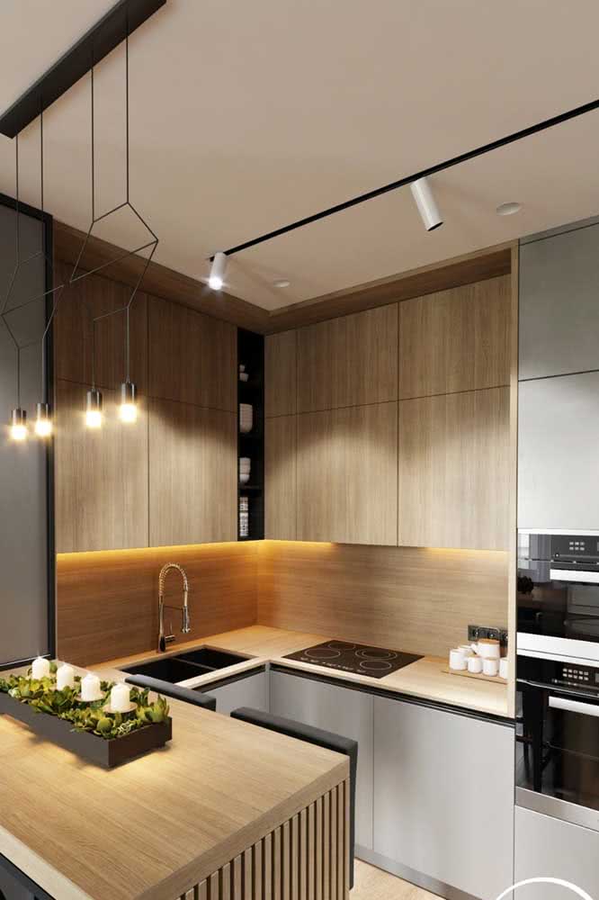 Spots et luminaires pour un éclairage équilibré dans une cuisine en U